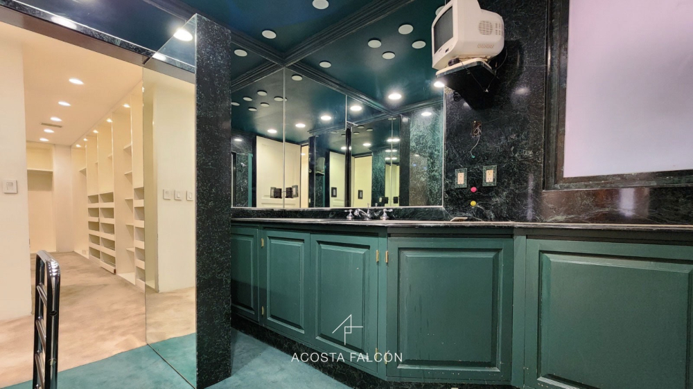 Departamento En Venta En Lomas De Vista Hermosa