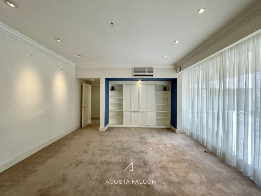 Departamento En Venta En Lomas De Vista Hermosa
