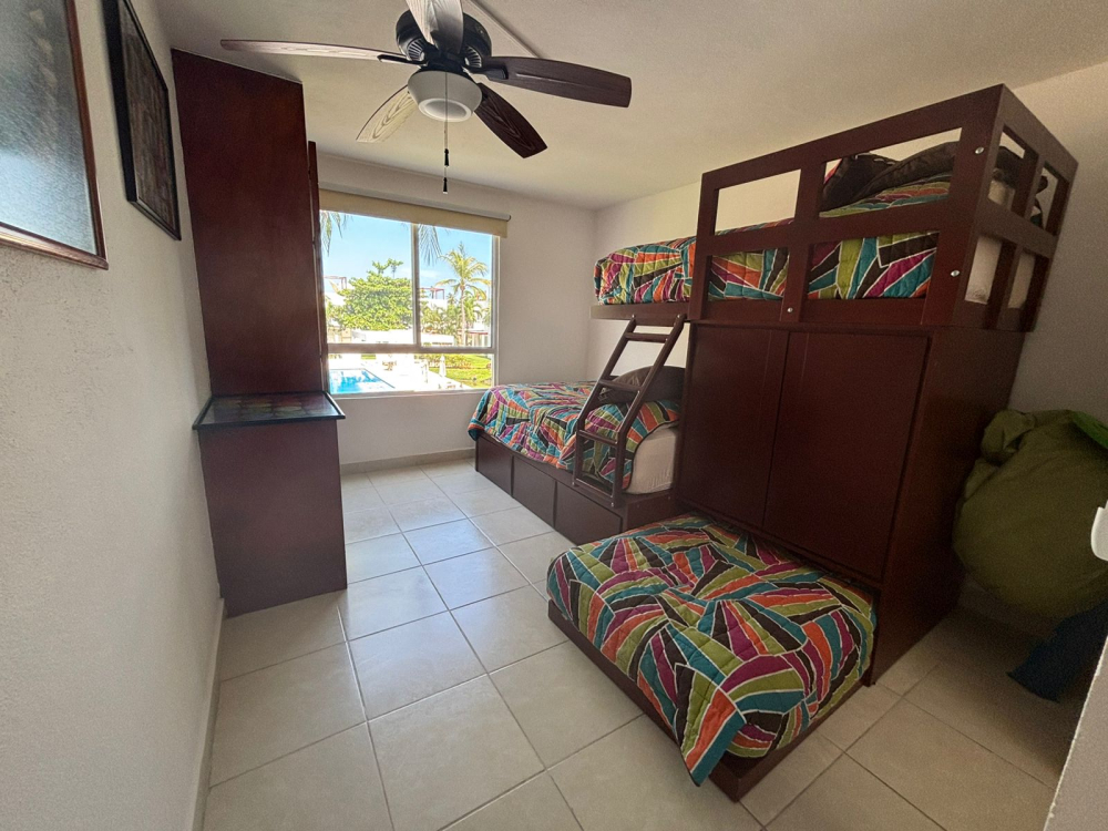 Casa En Condominio En Venta En Acapulco Diamante A Dos Cuadras Del Mar