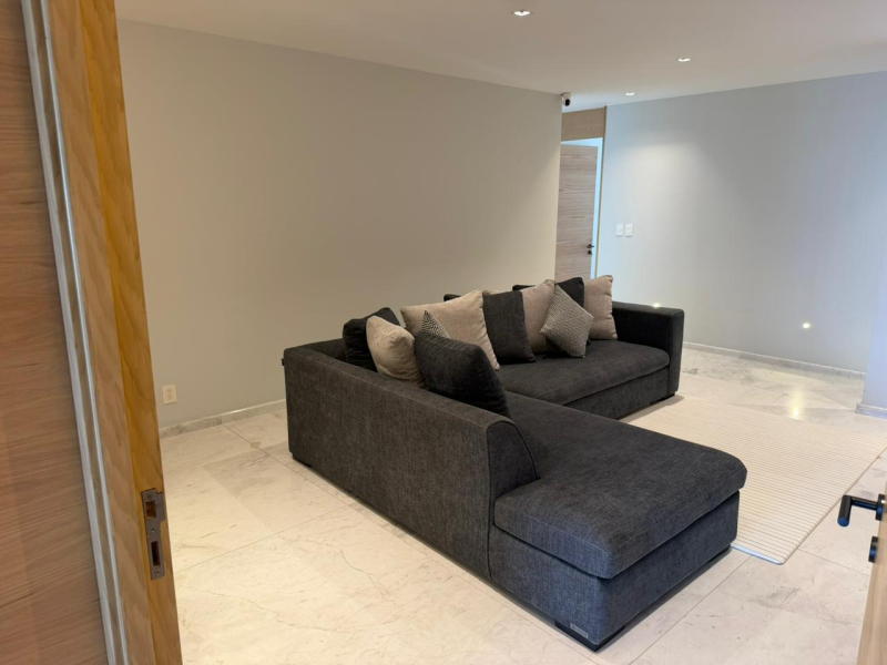 Departamento En Venta En Lomas Del Chamizal