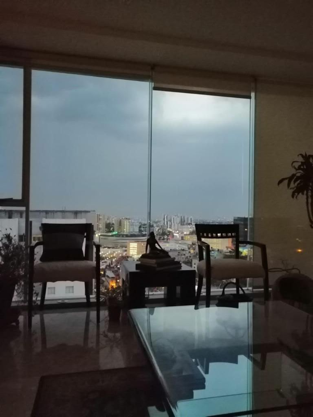 DEPARTAMENTO EN VENTA EN HACIENDA DE LAS PALMAS, EN HACIENDA EL CIERVO MUY ILUMINADO
