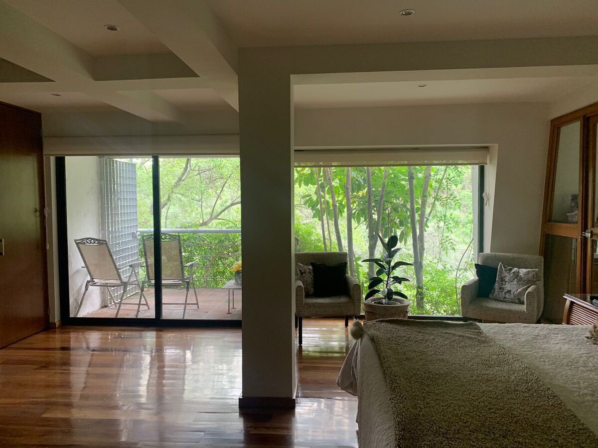 VENTA DE CASA EN LA HERRADURA CON 5 RECAMARAS Y DEPARTAMENTO INDEPENDIENTE, A 3 MINS DE LA ANAHUAC DEL NORTE, VISTAS ESPECTACULARES 