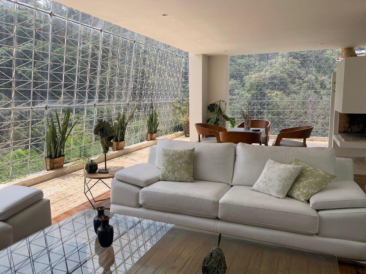VENTA DE CASA EN LA HERRADURA CON 5 RECAMARAS Y DEPARTAMENTO INDEPENDIENTE, A 3 MINS DE LA ANAHUAC DEL NORTE, VISTAS ESPECTACULARES 