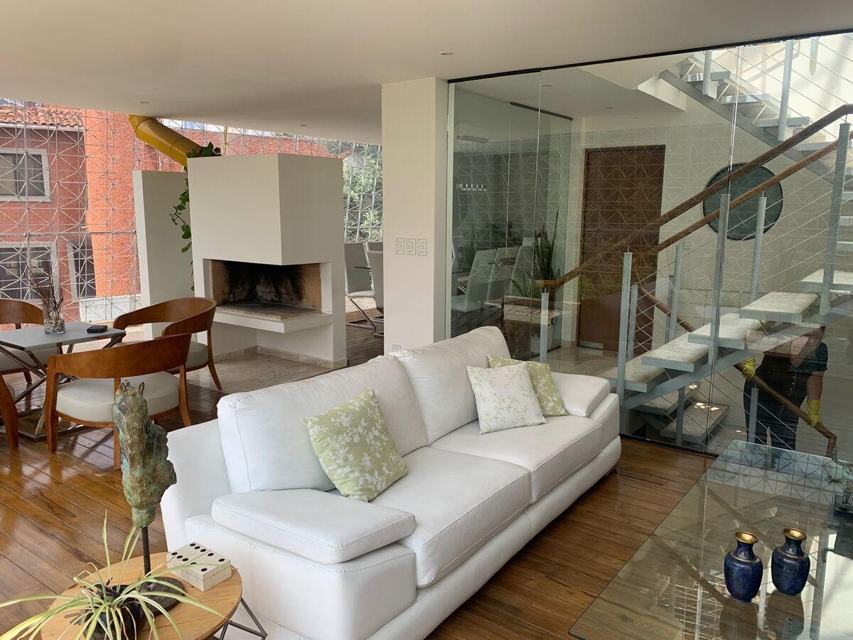 VENTA DE CASA EN LA HERRADURA CON 5 RECAMARAS Y DEPARTAMENTO INDEPENDIENTE, A 3 MINS DE LA ANAHUAC DEL NORTE, VISTAS ESPECTACULARES 