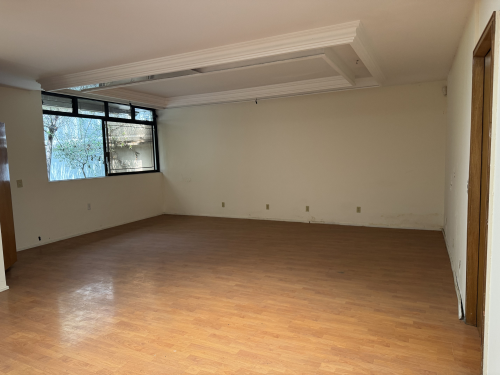 CASA EN ESQUINA EN VENTA - EN UNA PLANTA - LOMAS VIRREYES - UBICACI�?N PRIVILEGIADA