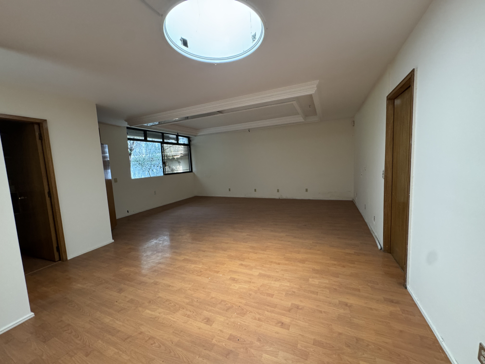 CASA EN ESQUINA EN VENTA - EN UNA PLANTA - LOMAS VIRREYES - UBICACI�?N PRIVILEGIADA