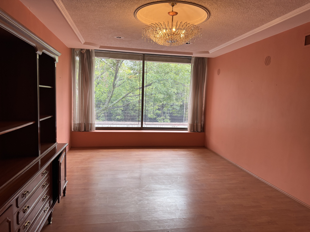 CASA EN ESQUINA EN VENTA - EN UNA PLANTA - LOMAS VIRREYES - UBICACI�?N PRIVILEGIADA