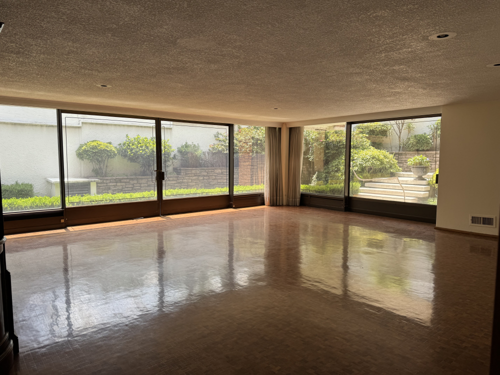 CASA EN ESQUINA EN VENTA - EN UNA PLANTA - LOMAS VIRREYES - UBICACI�?N PRIVILEGIADA