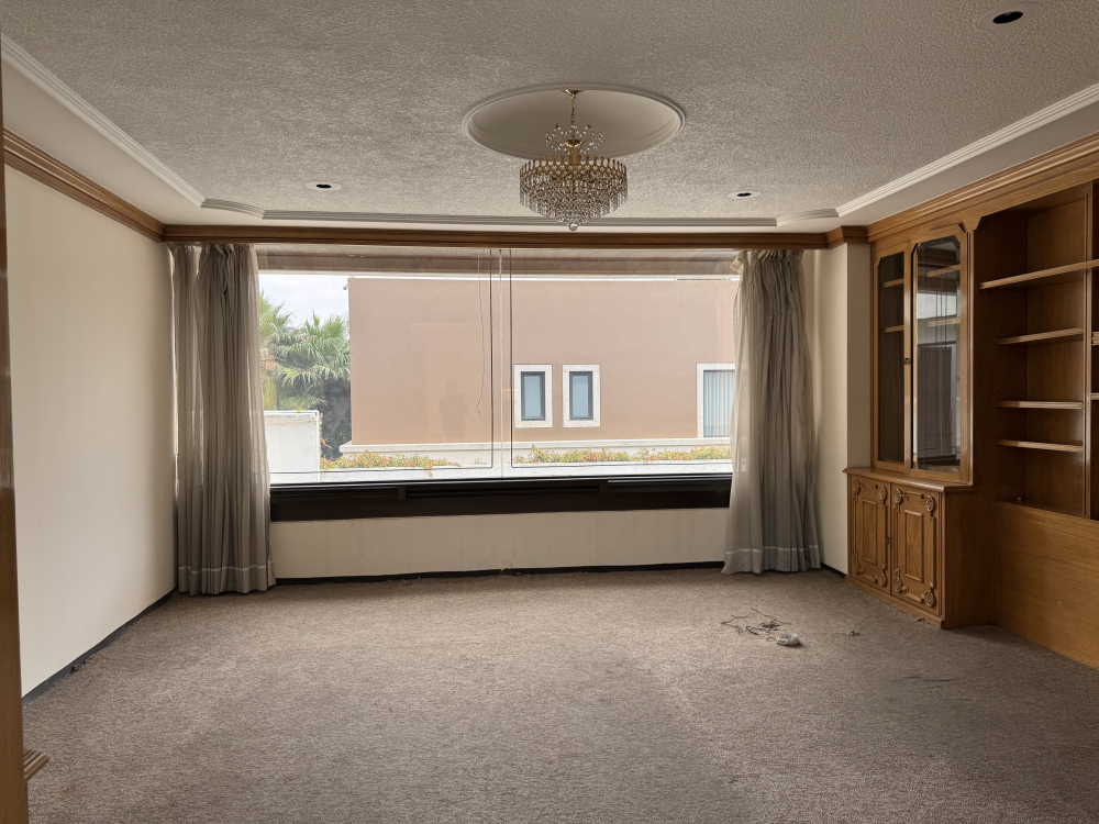 CASA EN ESQUINA EN VENTA - EN UNA PLANTA - LOMAS VIRREYES - UBICACI�?N PRIVILEGIADA