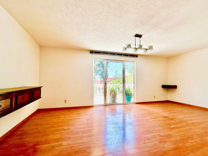 casa en venta para remodelar en lomas de las palmas