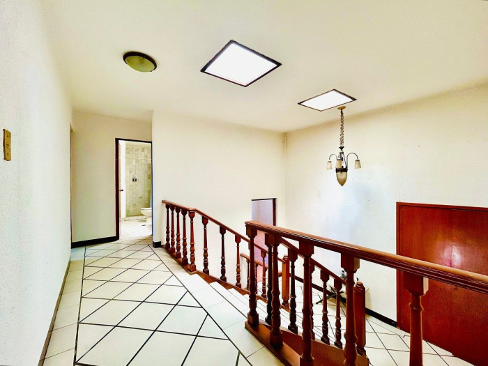 casa en venta para remodelar en lomas de las palmas