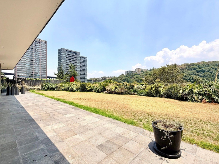 lujosa casa en venta en bosques de santa fe