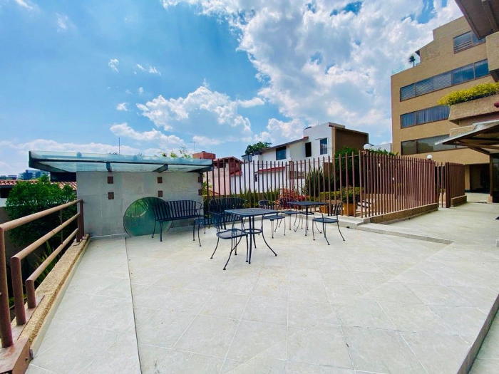 se renta oficina en condominio en jardines de la montaña