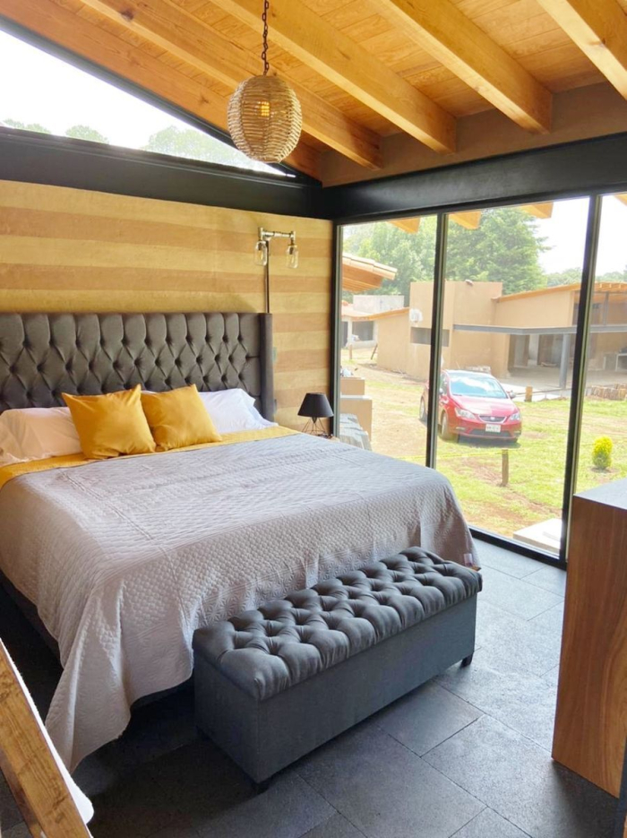 CASA EN VENTA EN VALE DE BRAVO MAISON PAPILLON Luxury Villa