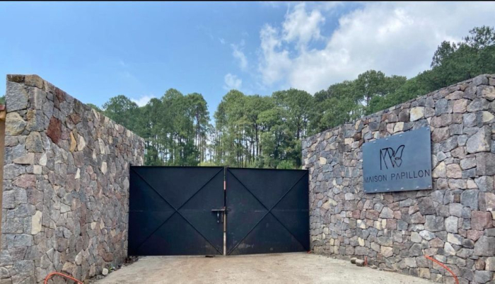 CASA EN VENTA EN VALE DE BRAVO MAISON PAPILLON Luxury Villa
