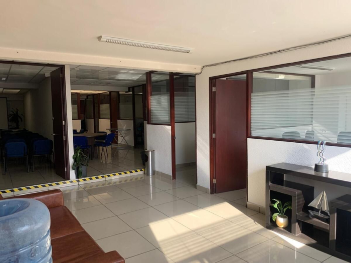 oficina adecuada en renta en iztacalco cdmx, a 20 minutos del wtc insurgentes