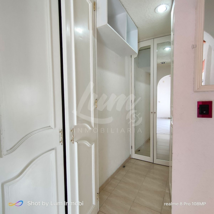 venta de casa en barrio 18, 3 niveles