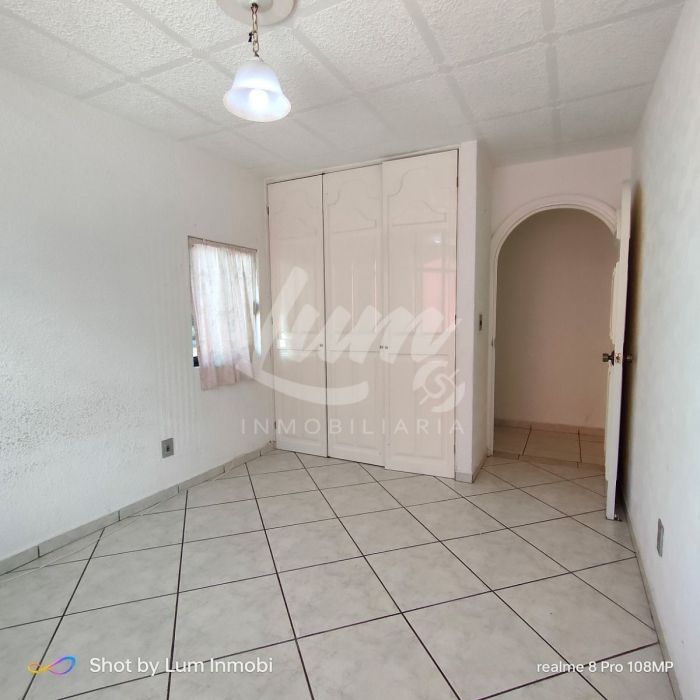 venta de casa en barrio 18, 3 niveles
