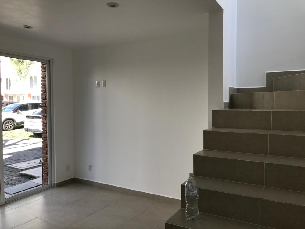 SE RENTA CASA EN CONDOMINIO CON TERRAZA, EN TLAPAN, SAN PEDRO MARTIR