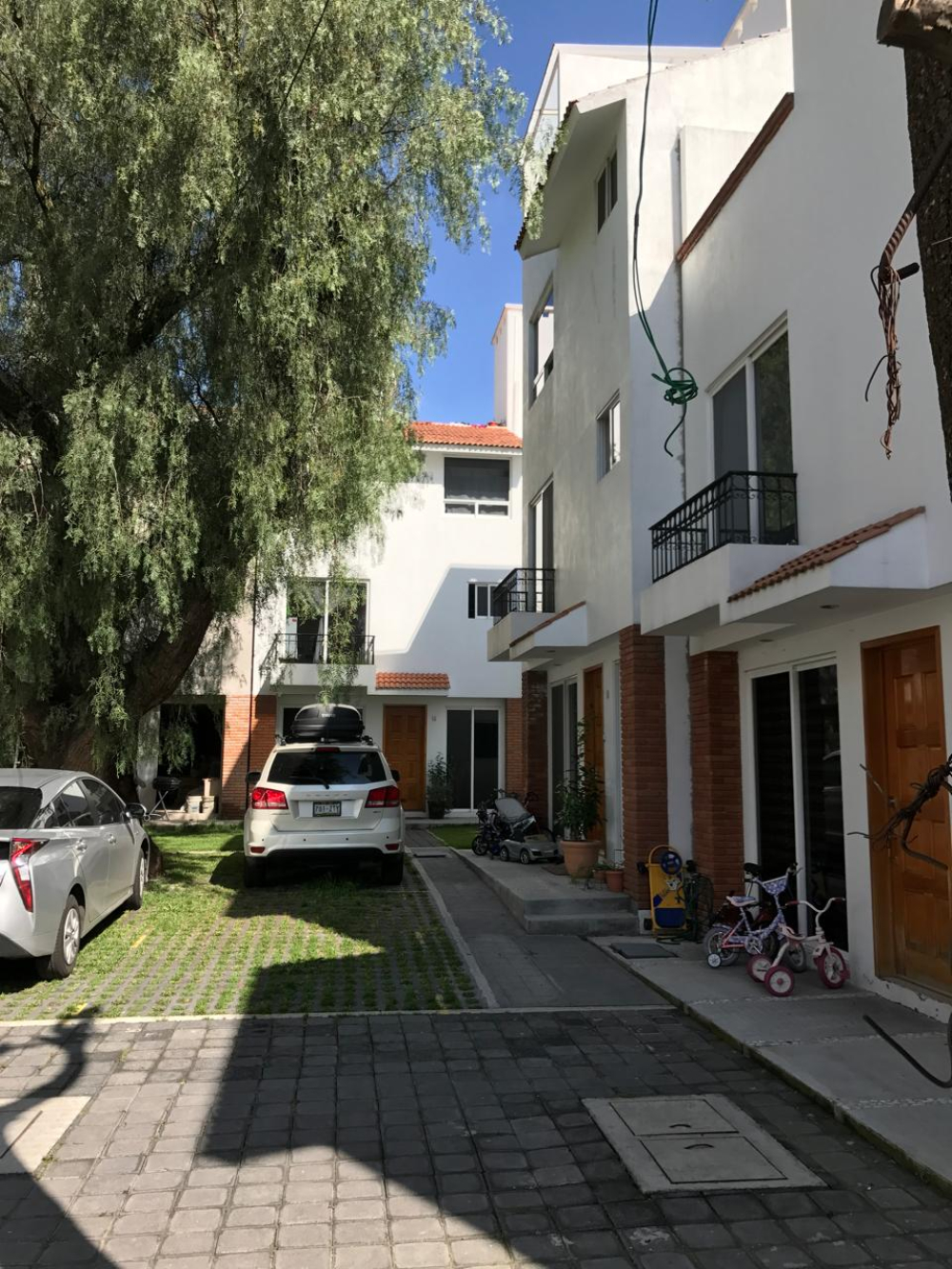 SE RENTA CASA EN CONDOMINIO CON TERRAZA, EN TLAPAN, SAN PEDRO MARTIR