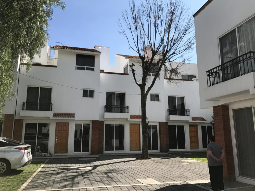 SE RENTA CASA EN CONDOMINIO CON TERRAZA, EN TLAPAN, SAN PEDRO MARTIR