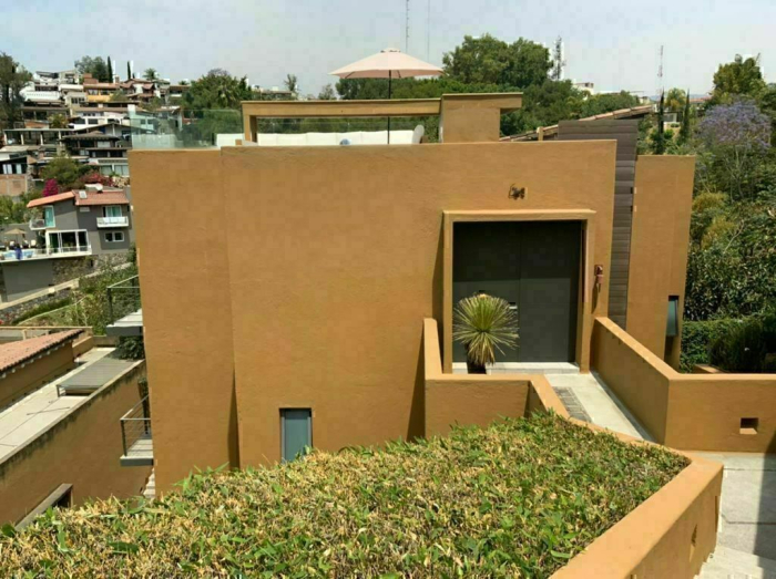 hermosa casa en privada en valle, vista al lago, a pasos del centro
