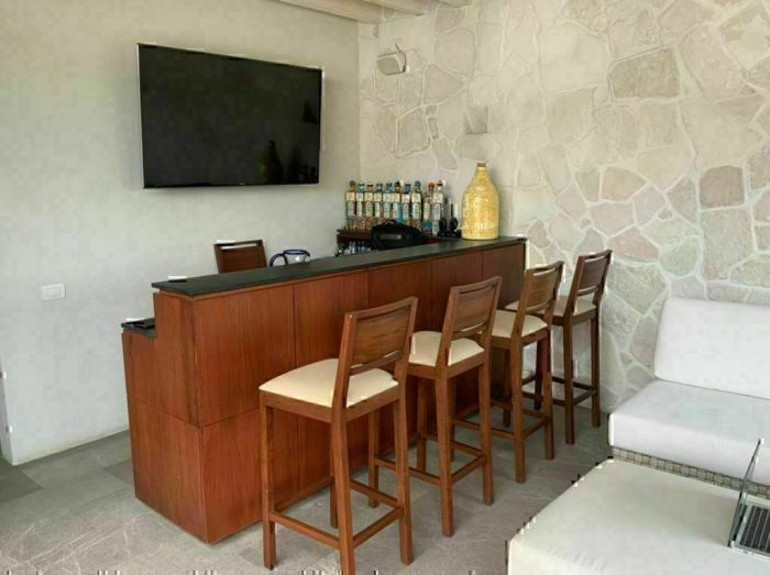 hermosa casa en privada en valle, vista al lago, a pasos del centro