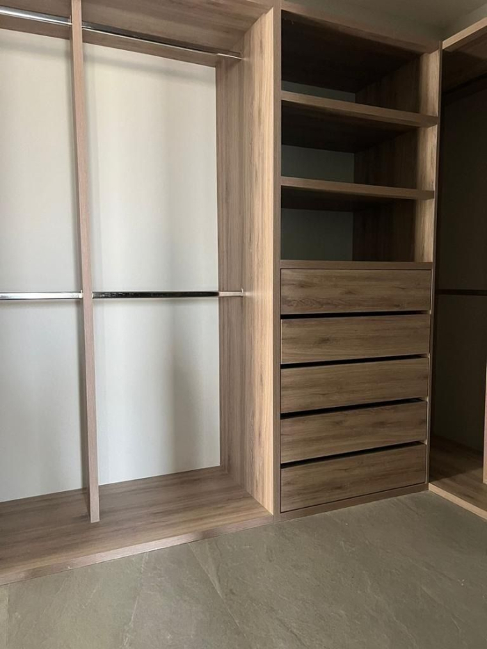 **oportunidad** precio especial en bosque real. departamento con balcon