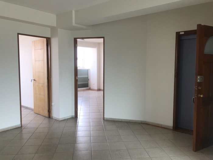 ** oportunidad única**  oficina, consultorios en el sur, muy bien ubicada