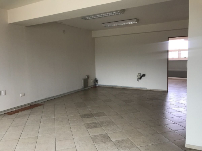 ** oportunidad única**  oficina, consultorios en el sur, muy bien ubicada