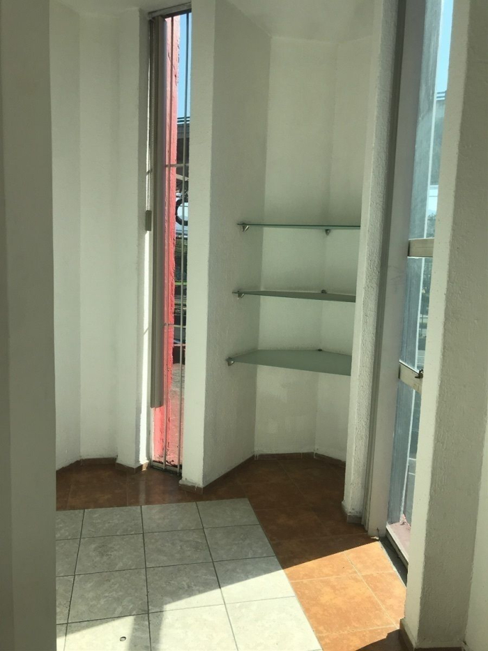 ** oportunidad única**  oficina, consultorios en el sur, muy bien ubicada