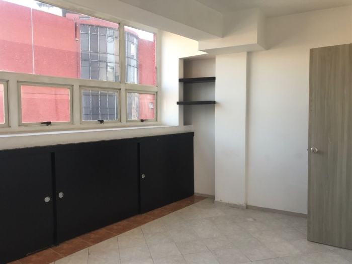 ** oportunidad única**  oficina, consultorios en el sur, muy bien ubicada