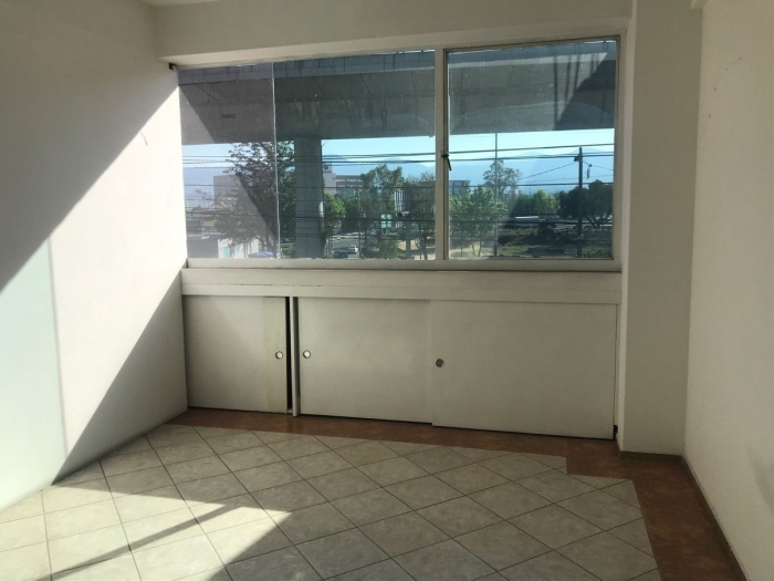 ** oportunidad única**  oficina, consultorios en el sur, muy bien ubicada