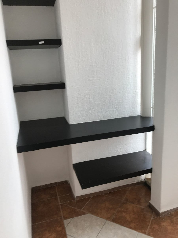 * oportunidad * funcional oficina en el sur, muy bien ubicada.