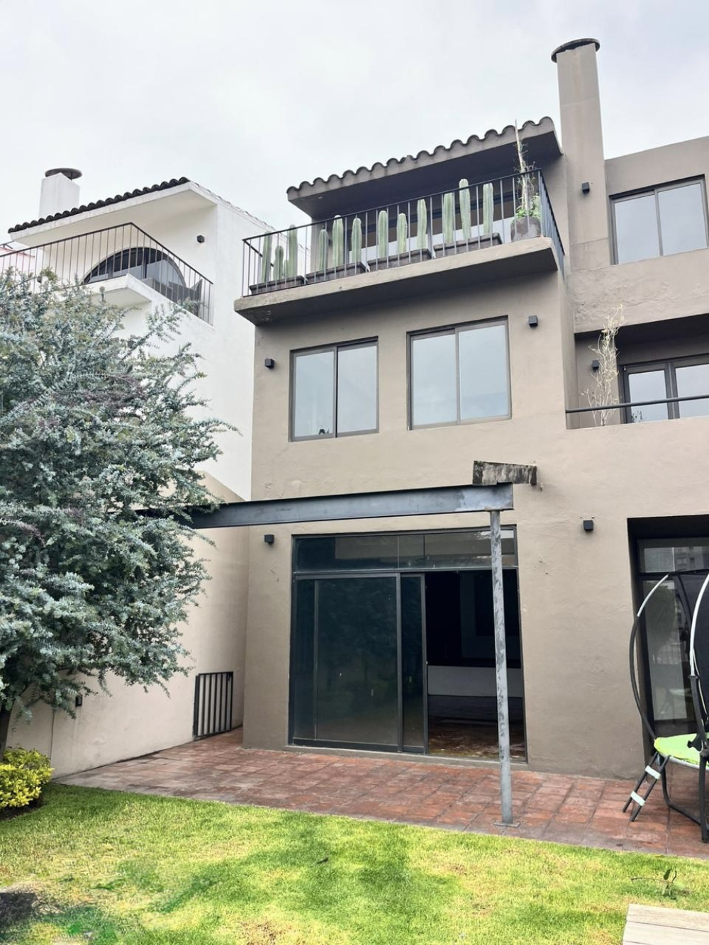 Casa En Venta En Hacienda De Las Palmas