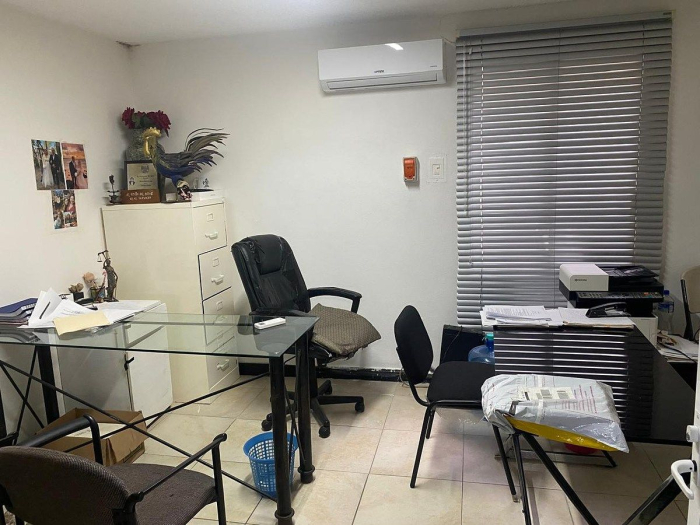 casa habilitada como oficinas en venta en supermanzana 3