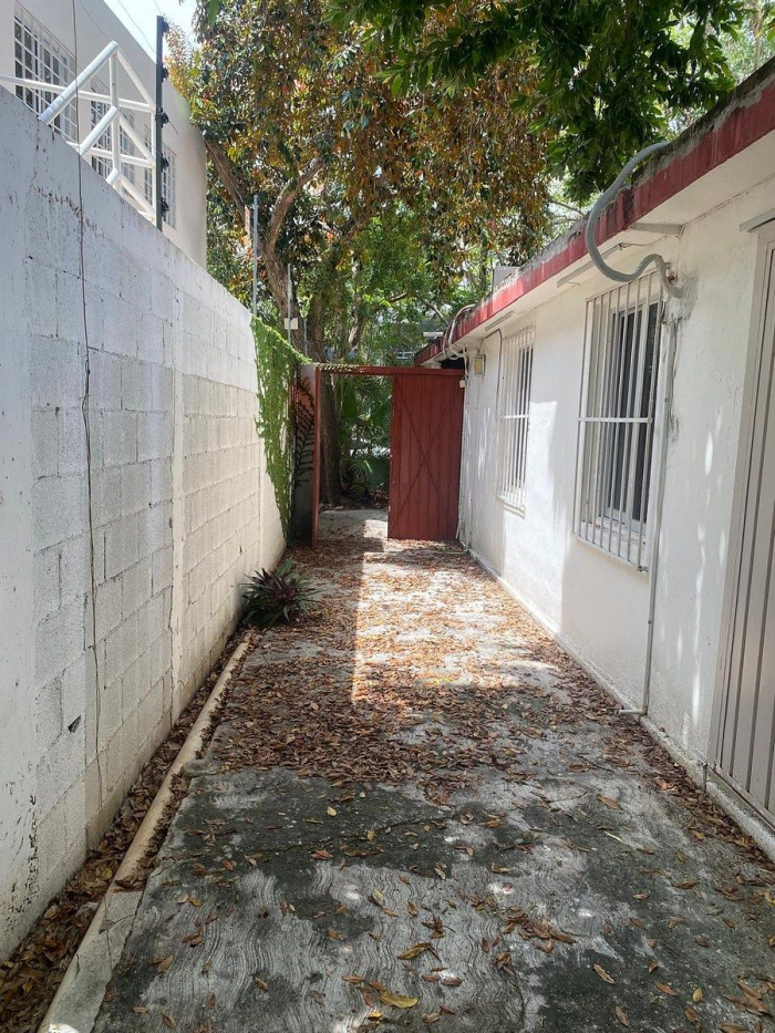 casa habilitada como oficinas en venta en supermanzana 3