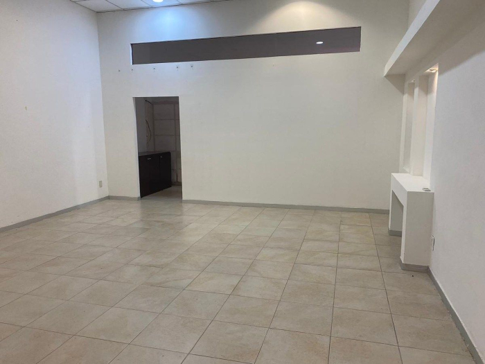 casa habilitada como oficinas en venta en supermanzana 3