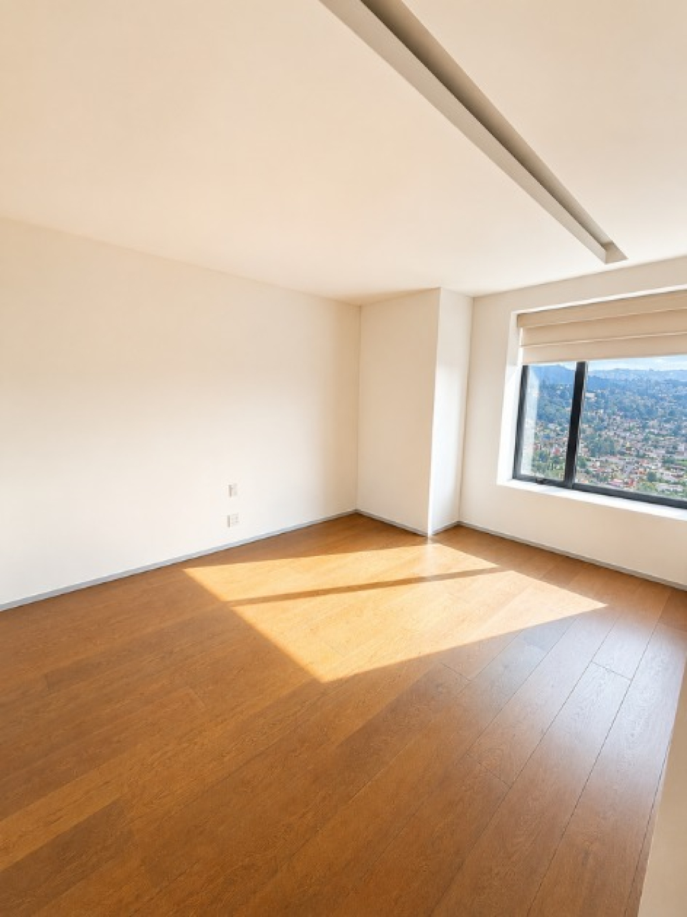 Departamento En Renta En Bosque 6060