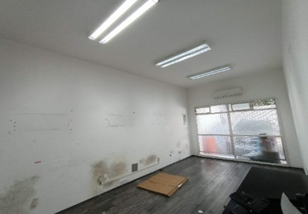 CASA CON USO DE SUELO EN LA COLONIA ANZURES