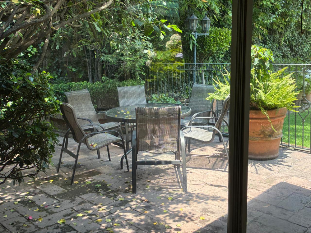Casa En Venta En Lomas Hipódromo