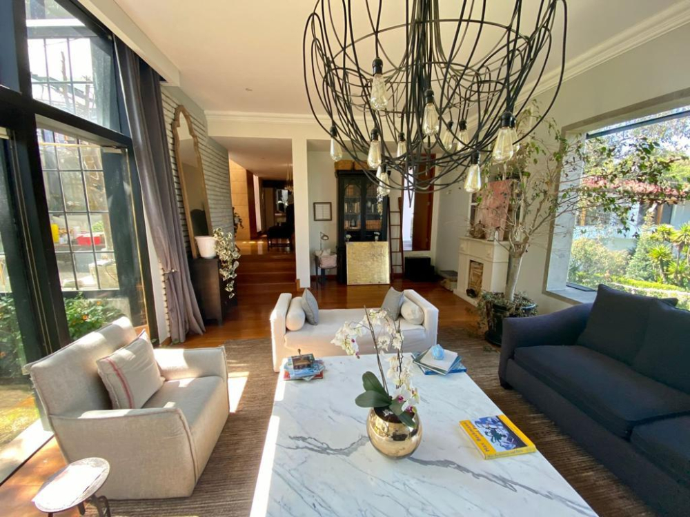 Casa En Venta En Lomas De Bezares