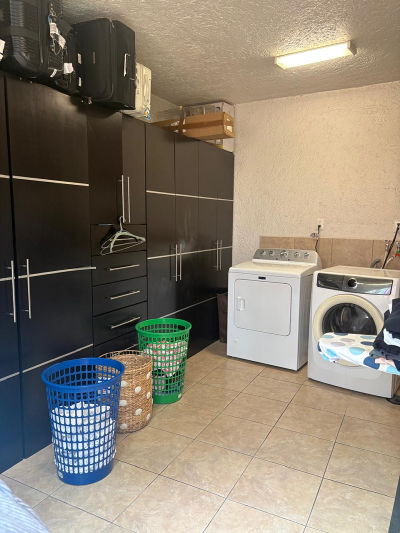se vende casa en circuito ingenieros ciudad satélite, naucalpan, edo de méxico.