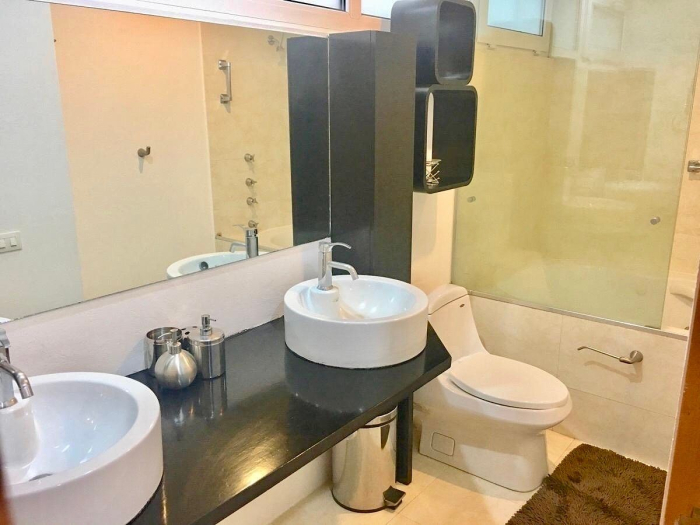 Rento Casa Amueblada Y Equipada, En Una De Las Mejores Privadas En Interlomas.