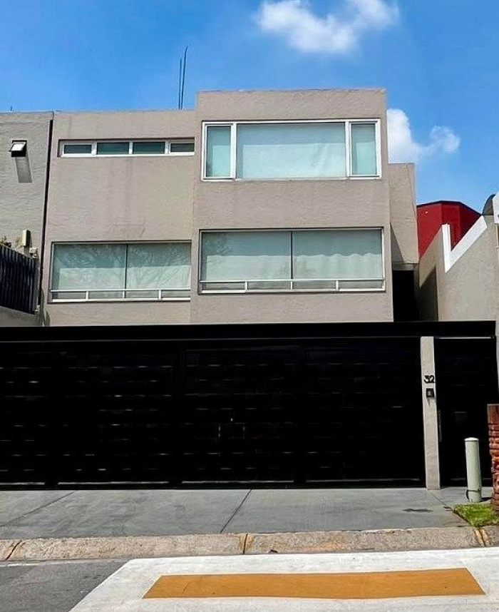 Rento Casa Amueblada Y Equipada, En Una De Las Mejores Privadas En Interlomas.