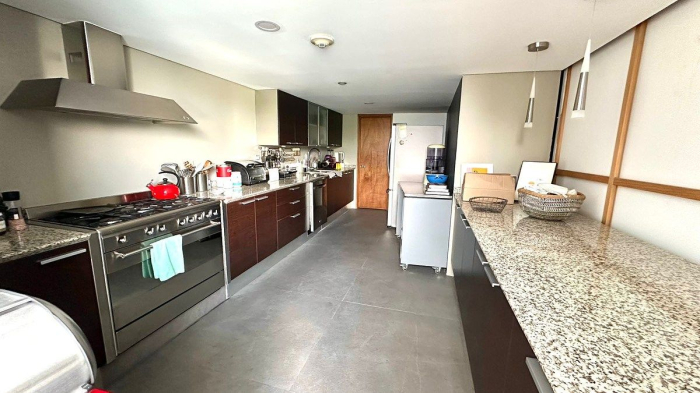 DEPARTAMENTO EN VENTA EN LOMAS DE BEZARES U$1´300,000.