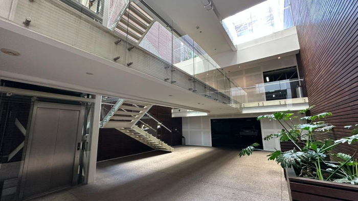 DEPARTAMENTO EN VENTA EN LOMAS DE BEZARES U$1´300,000.