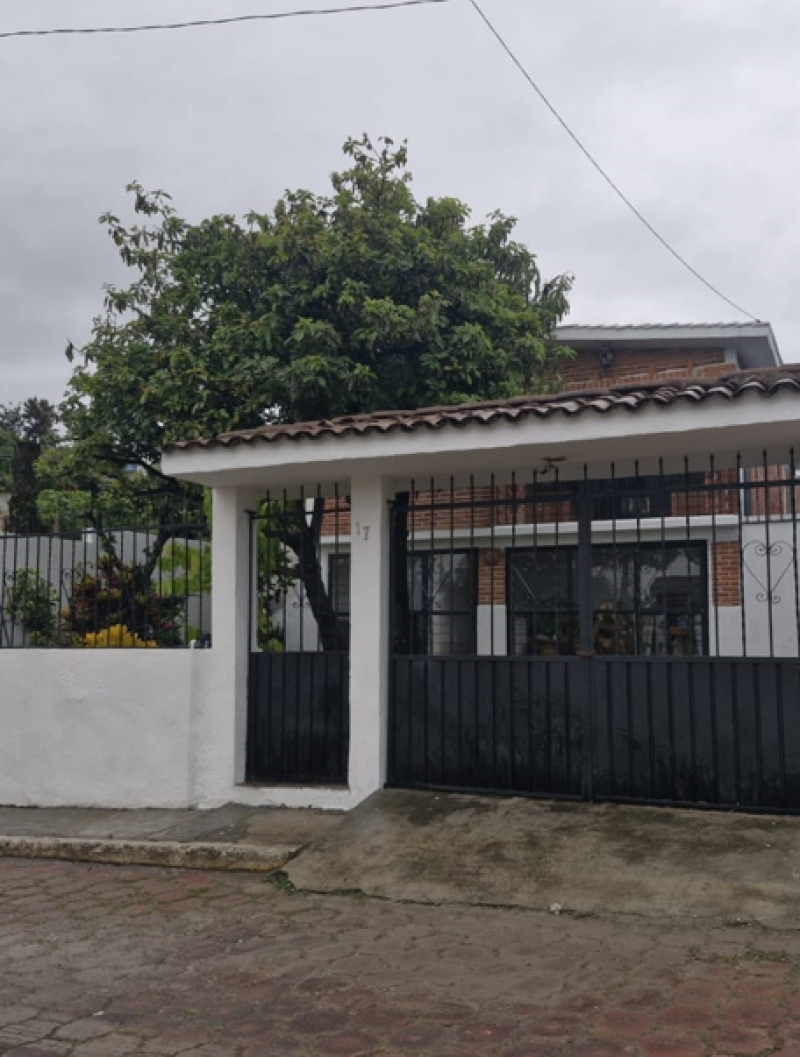  se vende casa en fraccionamiento hacienda la alborada atlatlahucan morelos.