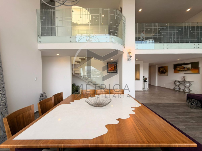  ph en dos niveles en venta en bosque de minas, remodelado y con vista panorámica