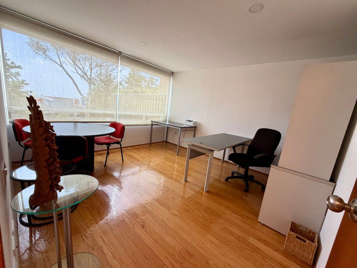 casa en renta, en una de las mejores privadas en interlomas. 